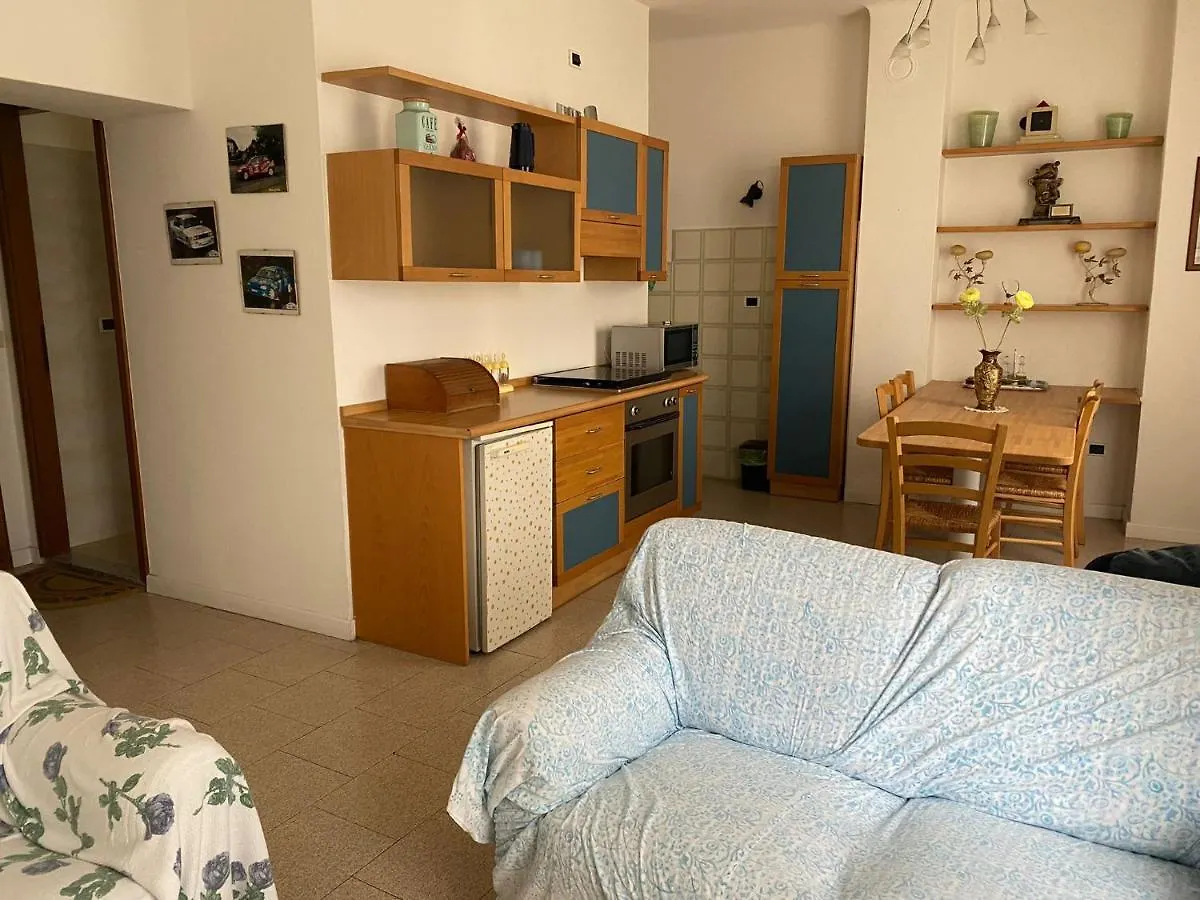 Apartment Overnatting Appartamento Con Cucina Marzio